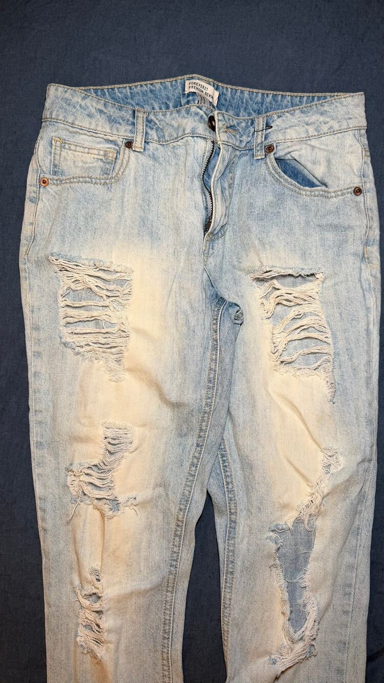 Forever 21 Distressed Ripped Denim Jeans Size 26